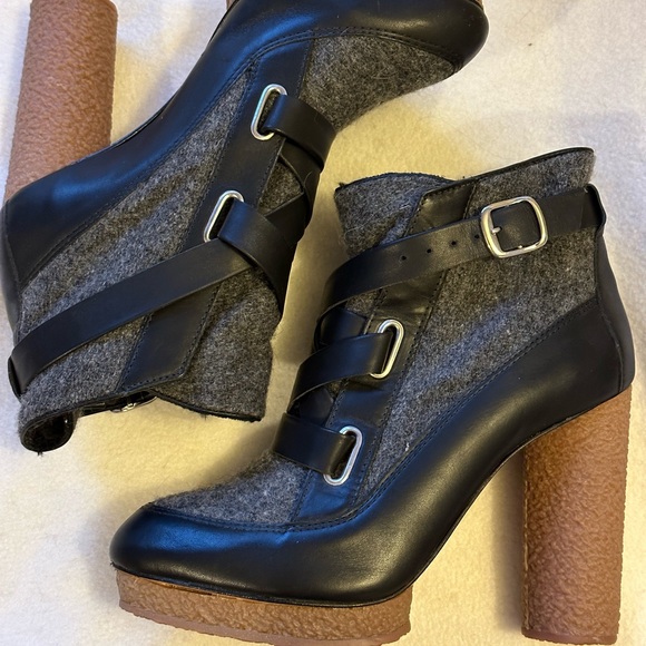 Loeffler Randall fleece lined ankle boots - Picture 4 of 5